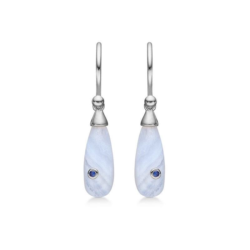 Precious Love øreringe fra Mads Z i sterlingsølv med blå lace agat og blå safir fra Silver Label kollektionen.